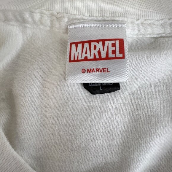 2017 Marvel Spiderman T Shirt Size Large White Swinging on Web Mens Graphic Tee - Picture 8 of 9